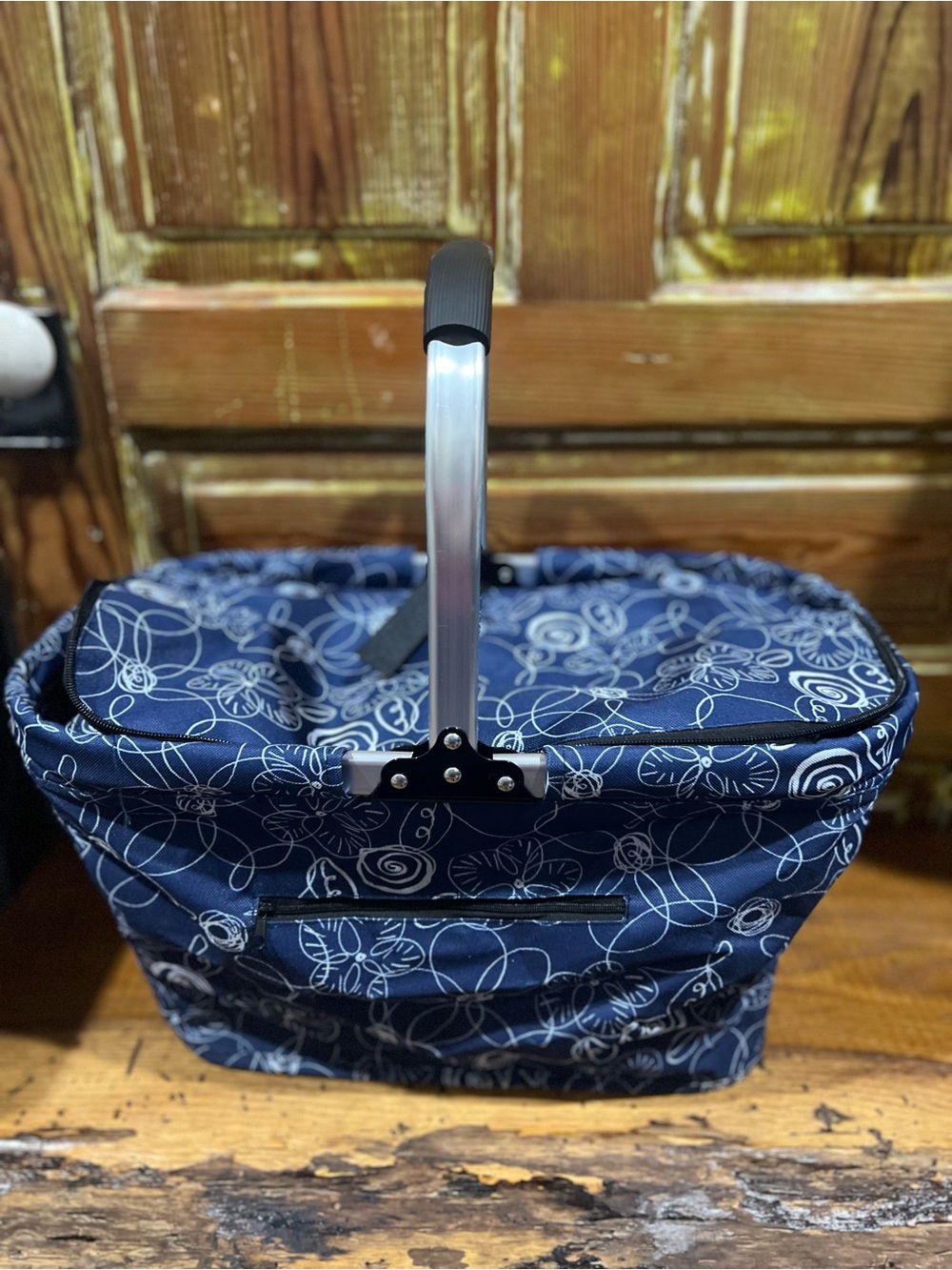 Navy Patterned Insulated Market Tote with Aluminum Handle